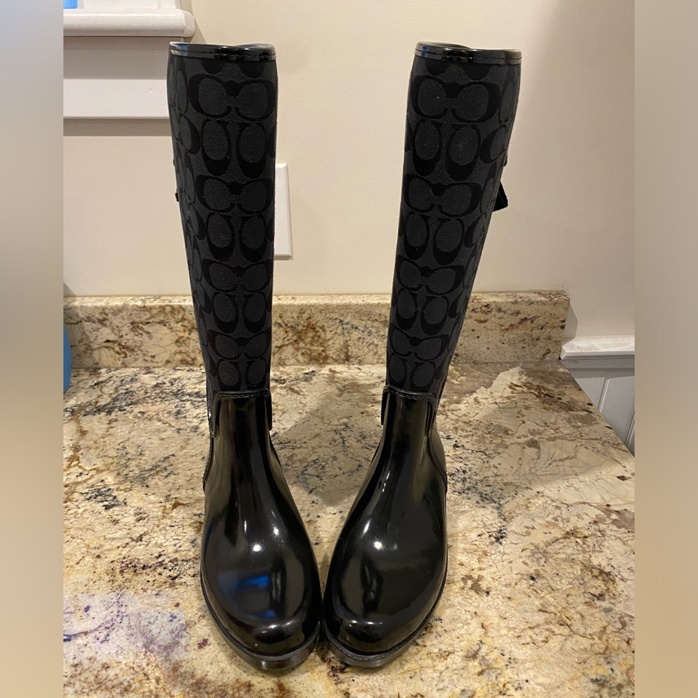 Size 9 coach rain boots